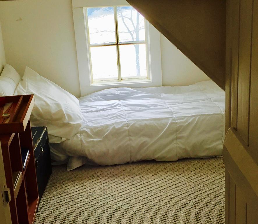 Aberdeen Stone Cottage B&B Traverse City Eksteriør bilde