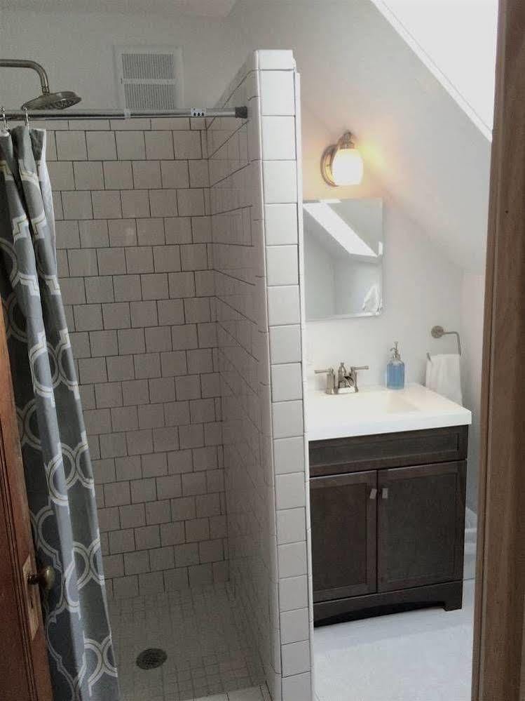 Aberdeen Stone Cottage B&B Traverse City Eksteriør bilde